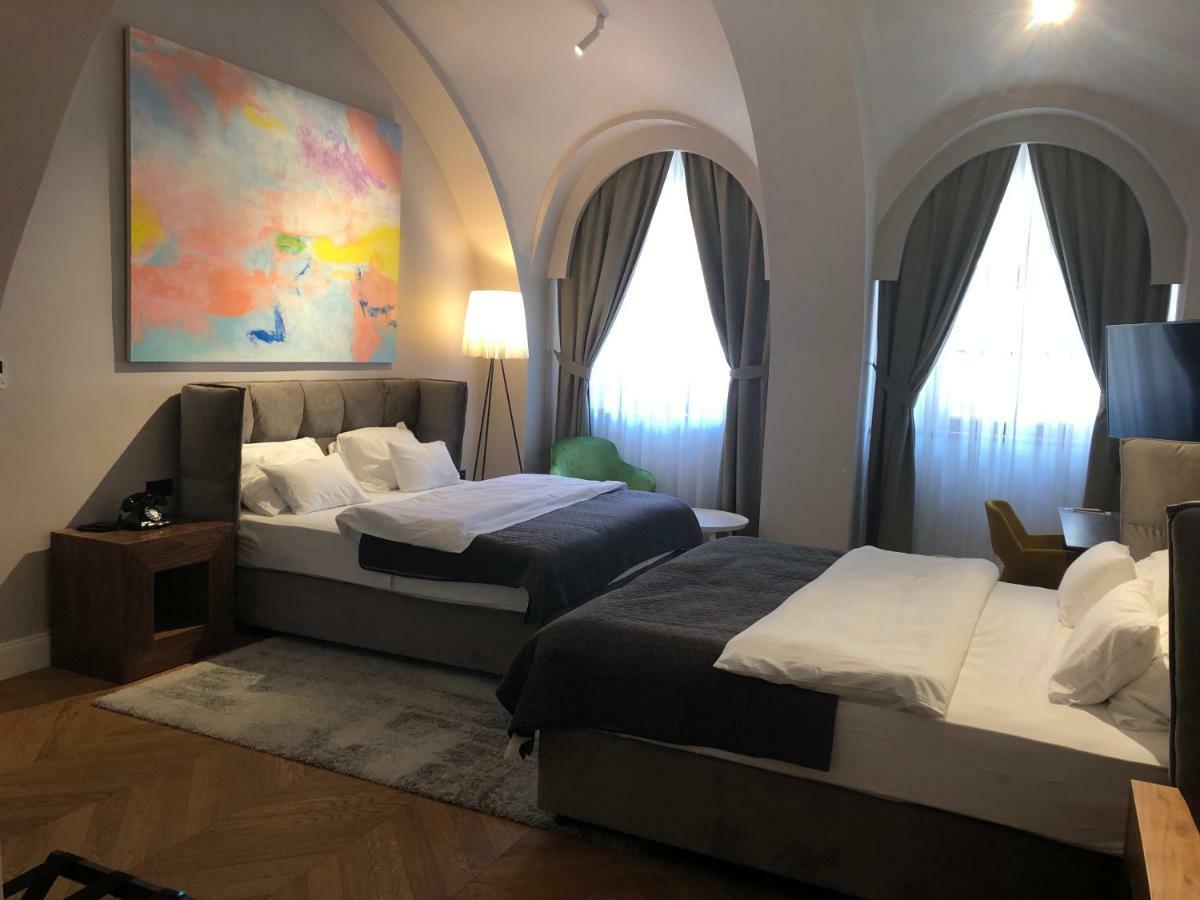 Boutique Hotel Tvrda أوسييك المظهر الخارجي الصورة